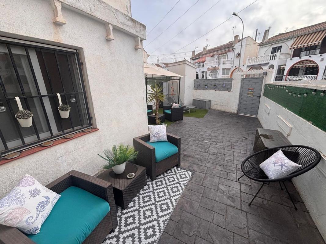 Продажа квартиры на Piso en Calle Miguel Ángel, La Siesta - El Salado - Torreta, Torrevieja, Торревьеха
 photo 2