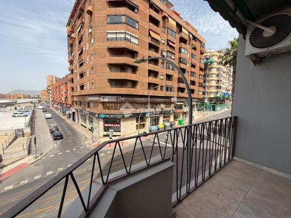 Apartment for sale in Piso en Avenida Salamanca, Ensanche-Diputación, Alicante / Alacant, Alicante photo 1