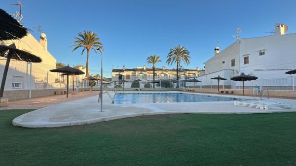 Casa o chalet independiente en Calle Río Ebro, Panorama-Sierramar, Gran Alacant photo 2