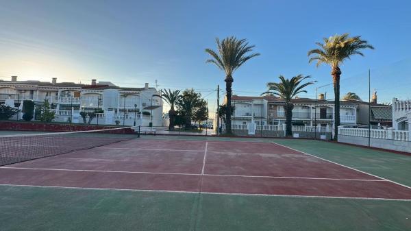 Casa o chalet independiente en Calle Río Ebro, Panorama-Sierramar, Gran Alacant photo 3