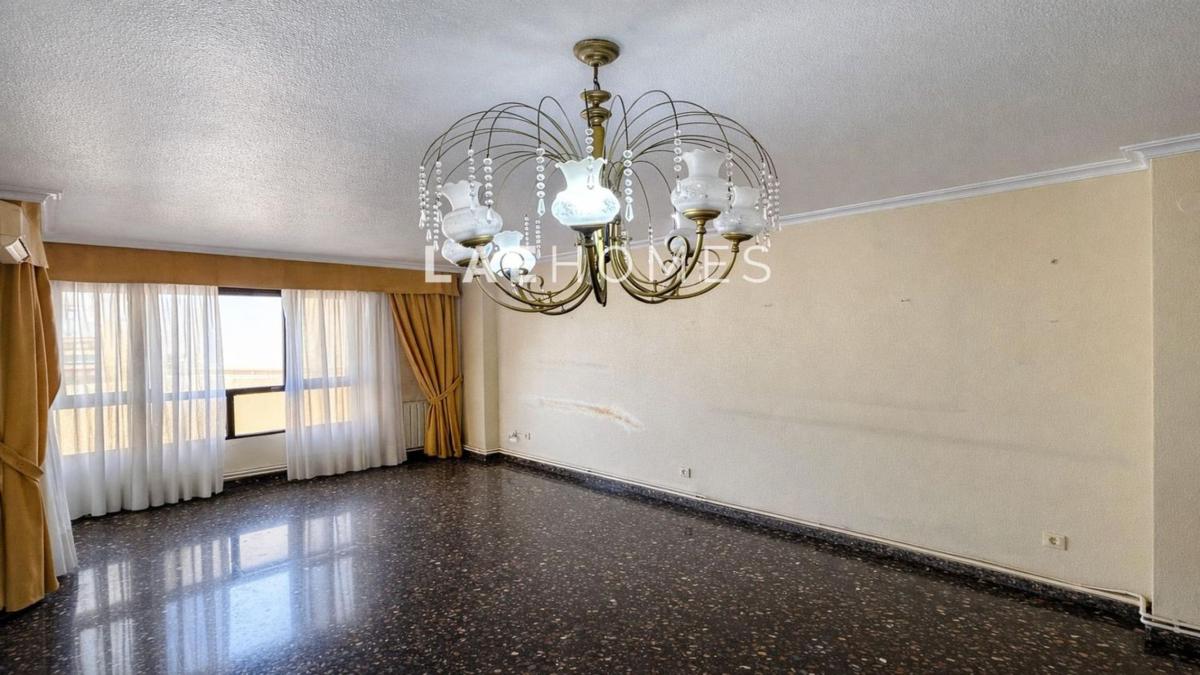 Продажа квартиры на Piso en Avenida de l'Estació, Ensanche-Diputación, Alicante / Alacant, Аликанте / Алакант
 photo 3