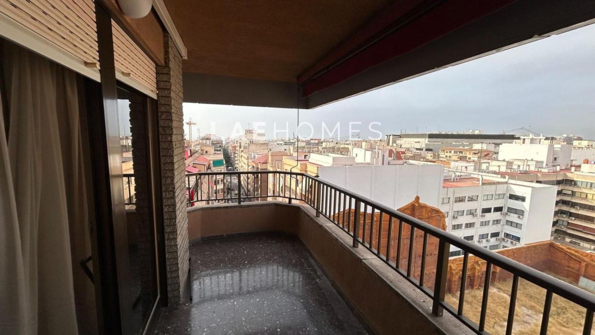 Продажа квартиры на Piso en Avenida de l'Estació, Ensanche-Diputación, Alicante / Alacant, Аликанте / Алакант
 photo 5
