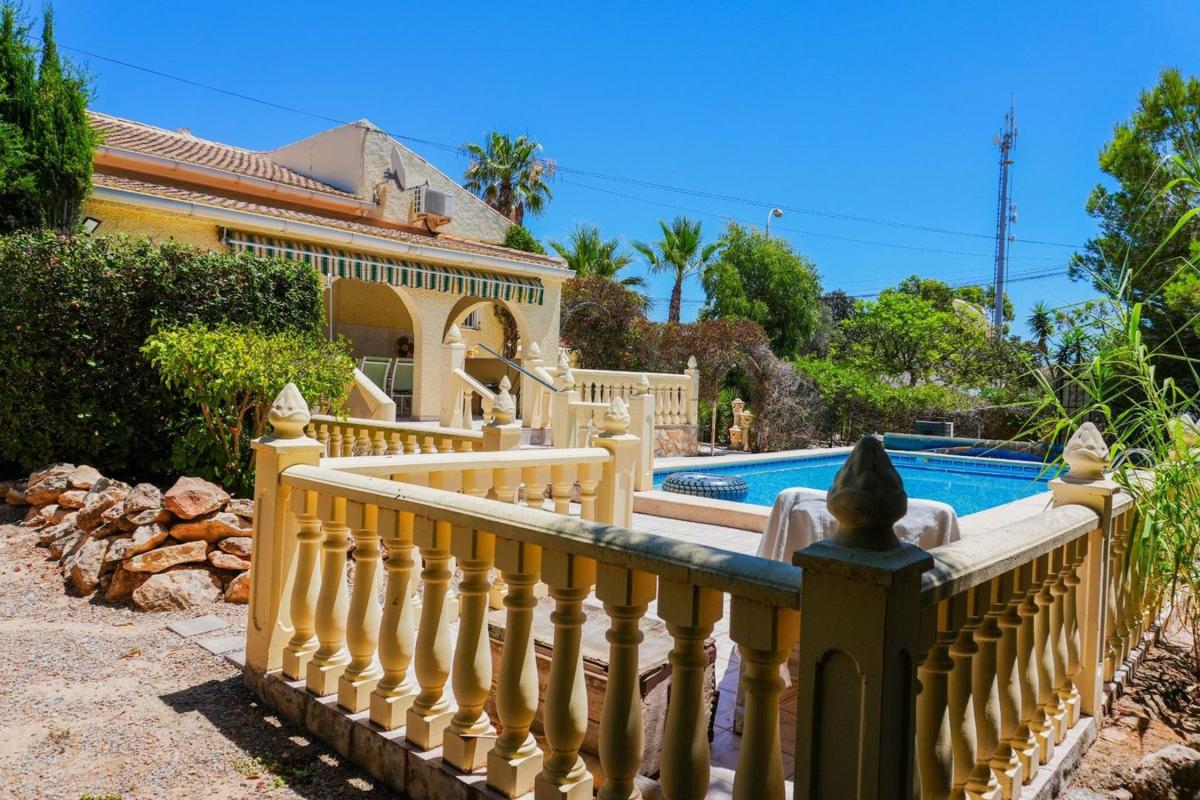 Sprzedaż niezależnego domku jednorodzinnego w Casa o chalet independiente en La Siesta - El Salado - Torreta, Torrevieja, Torrevieja photo 3