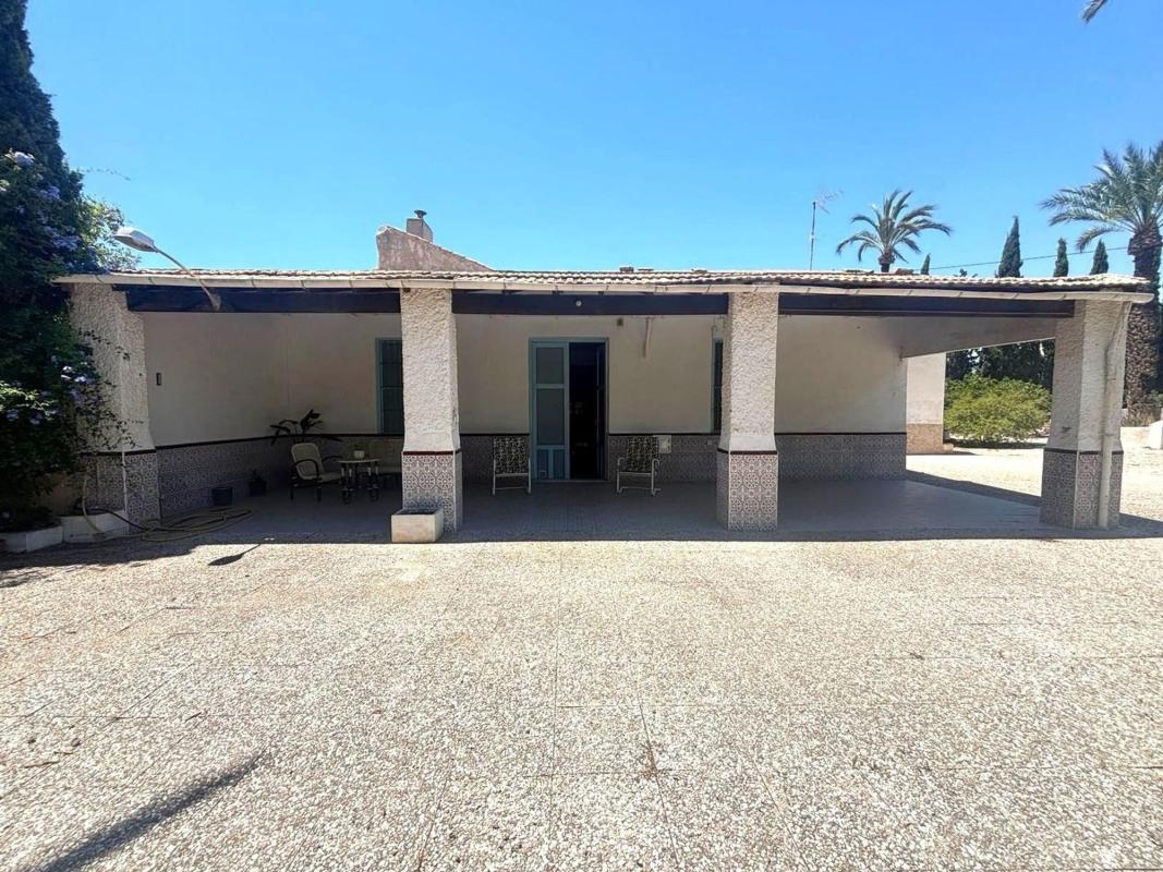 Sprzedaż niezależnego domku jednorodzinnego w  Casa o chalet independiente en Centro, Elche / Elx, Elche / Elx photo 2