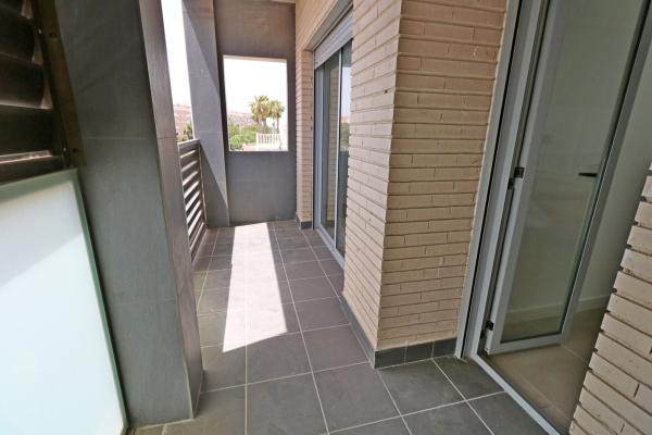 Venta de piso en Piso en Calle Campoamor, Puerto Deportivo, Torrevieja, Torrevieja
 photo 2