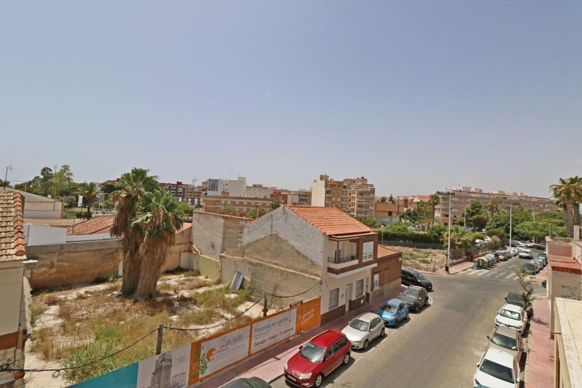 Venta de piso en Piso en Calle Campoamor, Puerto Deportivo, Torrevieja, Torrevieja
 photo 5