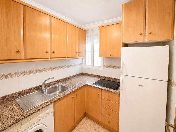 Venta de piso en Piso en Calle la Loma, Avenida Habaneras - Curva de Palangre, Torrevieja, Torrevieja
thumbnail 3