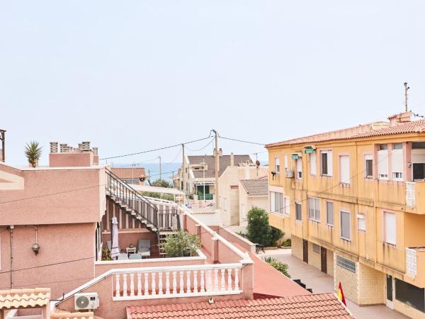 Sale of flat in Piso en Avenida de Inglaterra, Los Europeos, Torrevieja, Torrevieja
thumbnail 2