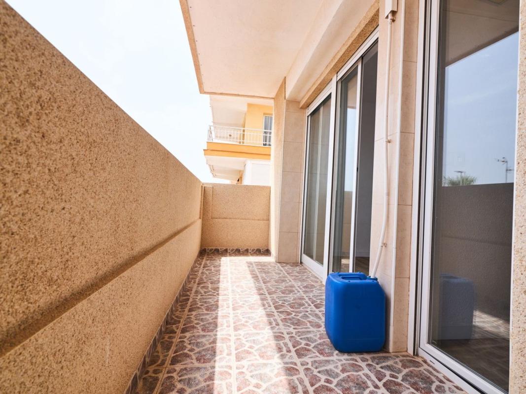 Venta de piso en Piso en Avenida de Inglaterra, Los Europeos, Torrevieja, Torrevieja
photo 4