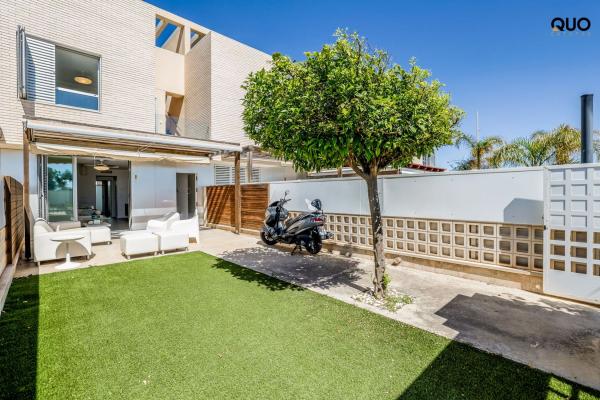 Chalet adosado en venta en  El Mojón , Pilar de la Horadada photo 3