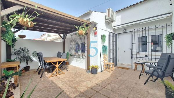 Venta de piso en Piso en La Siesta - El Salado - Torreta, Torrevieja, Torrevieja
photo 1