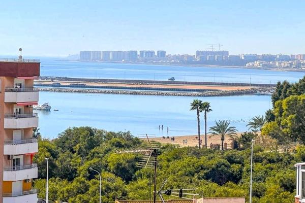 Ático en venta en Ático en Calle Campoamor, 50, Puerto Deportivo, Torrevieja, Torrevieja thumbnail 3