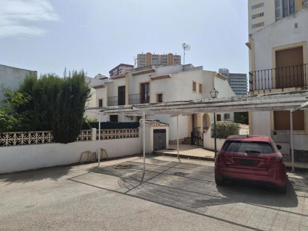 Venta de chalet adosado en  Chalet adosado en Cometa-Carrió, Calpe , Calpe photo 3