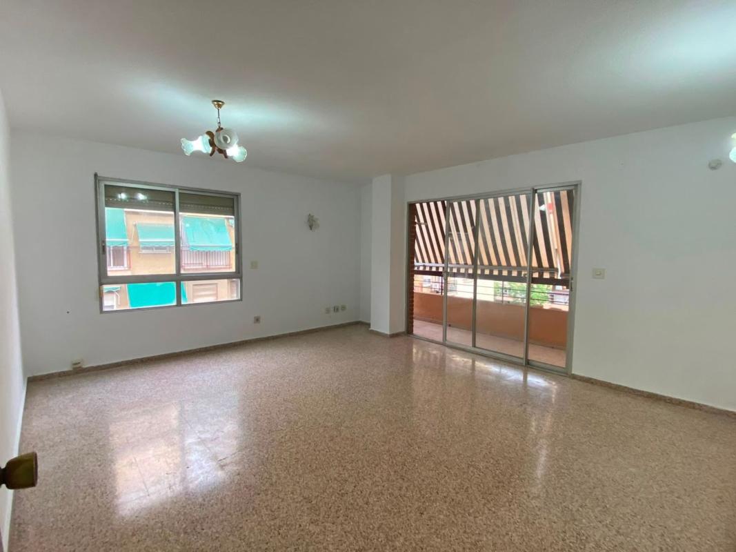 Продажа квартиры на Piso en Calle de los Doscientos, Benalúa, Alicante / Alacant, Аликанте / Алакант
 photo 2