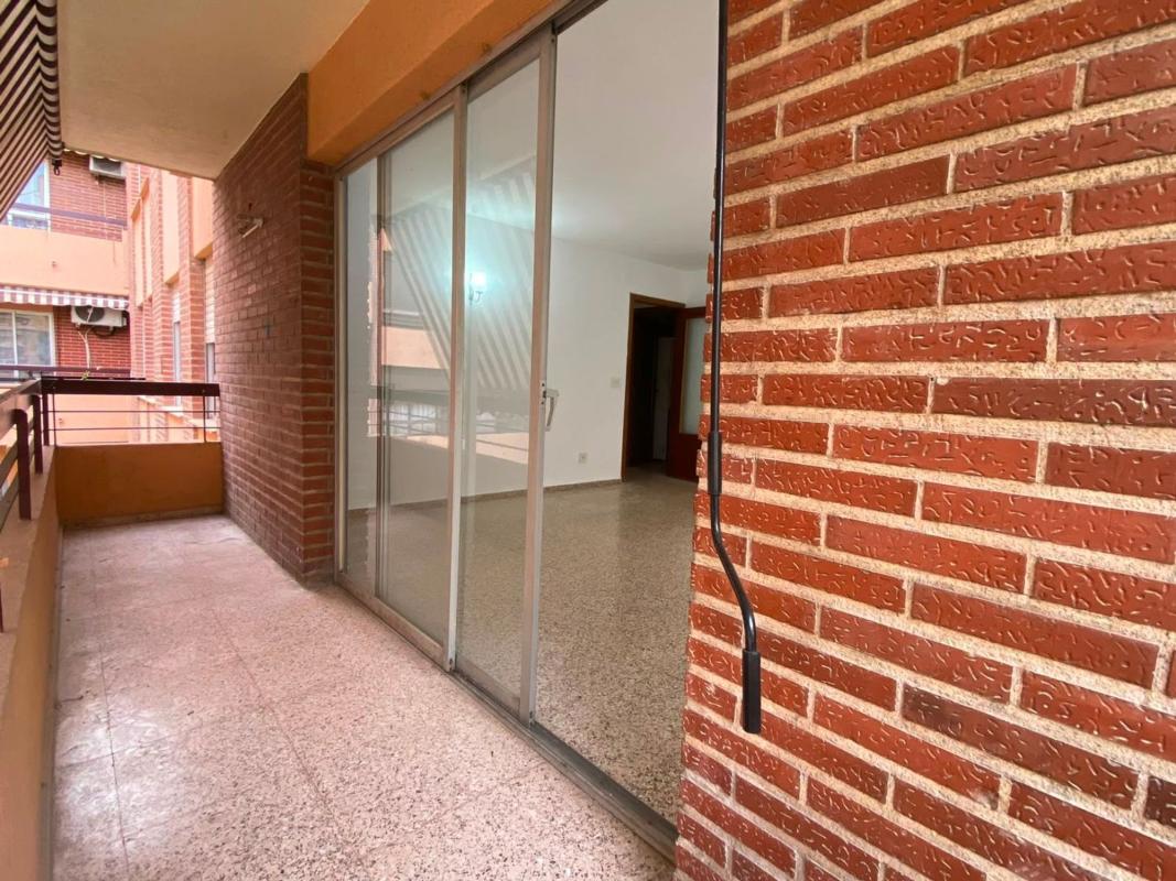 Продажа квартиры на Piso en Calle de los Doscientos, Benalúa, Alicante / Alacant, Аликанте / Алакант
 photo 5