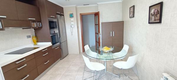 Продажа квартиры на Piso en Avenida de la Comunitat Valenciana, 39, Pont Nou-Corazón de Jesús, Elche / Elx, Эльче / Эльх
thumbnail 3