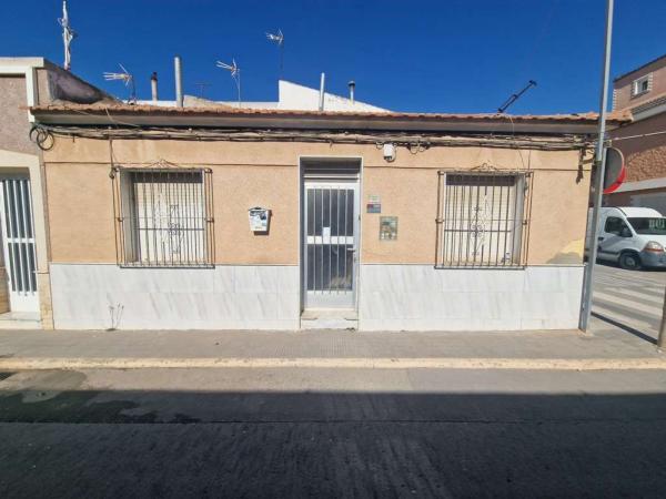 Частный шале на продаже в  Casa o chalet en Calle Nuestra Señora de Loreto, Los Montesinos, Лос-Монтесинос photo 1