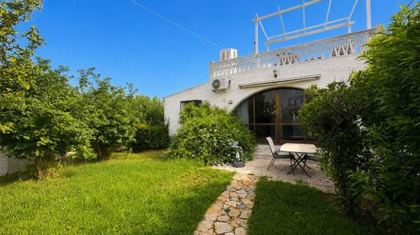 Chalet independiente en venta en Casa o chalet en La Chismosa, Orihuela, Orihuela thumbnail 2