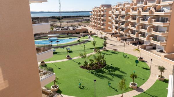 Sale of flat in Urbanizations, Guardamar del Segura
 photo 3