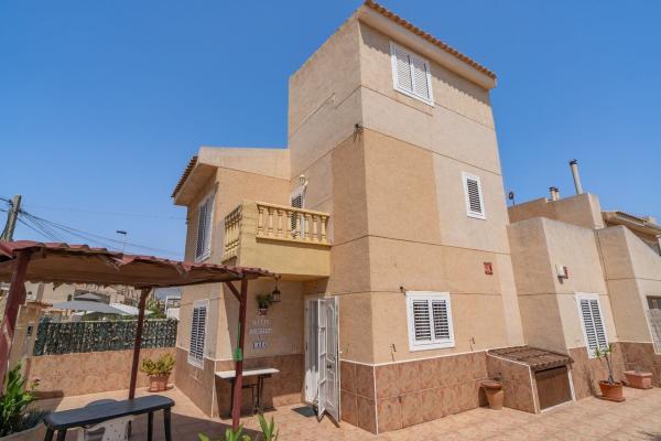 Chalet pareado en Zona los Frutales, Torrevieja photo 1
