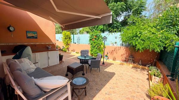 Chalet pareado en Los Montesinos photo 3