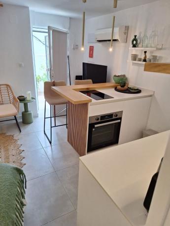 Estudio en venta en Estudio en Casco Histórico-Santa Cruz, Alicante / Alacant, Alicante / Alacant thumbnail 2