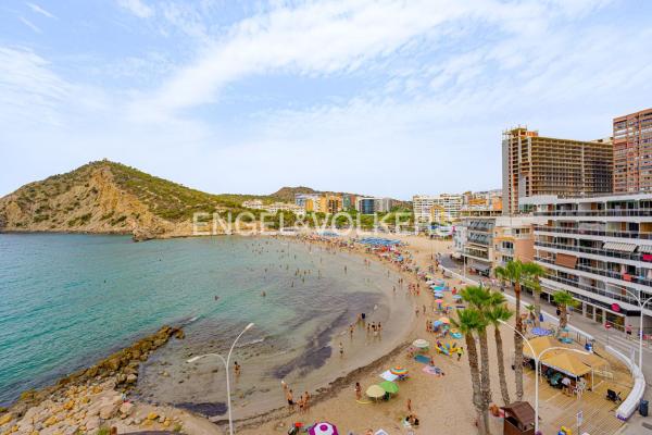 Sprzedaż mieszkania w Piso en Avenida de la Marina Baixa, 2, Cala de Finestrat, Finestrat, Finestrat
photo 1