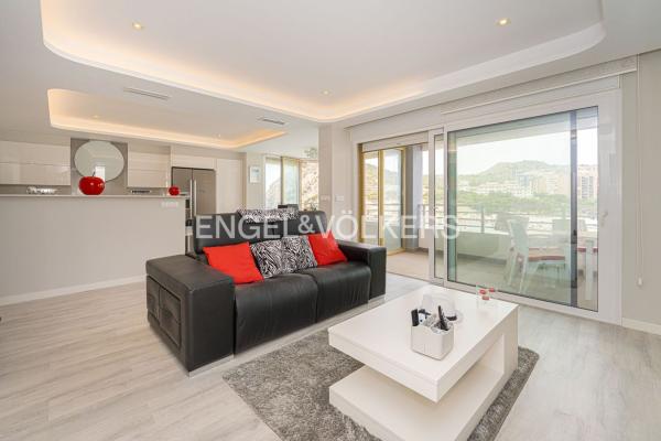 Sprzedaż mieszkania w Piso en Avenida de la Marina Baixa, 2, Cala de Finestrat, Finestrat, Finestrat
thumbnail 1