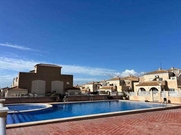 Chalet independiente en venta en Nueva Torrevieja - Aguas Nuevas, Torrevieja
thumbnail 2