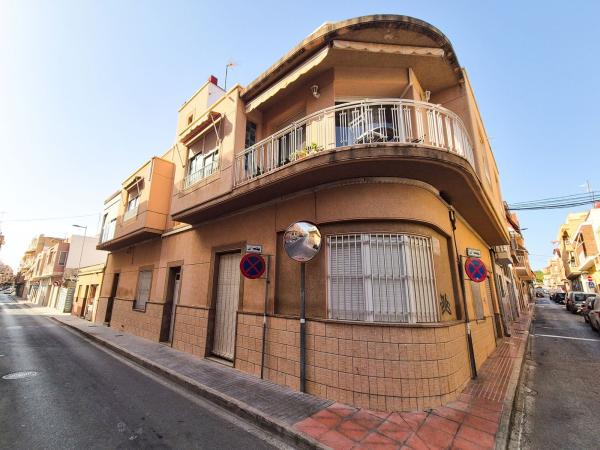 Sprzedaż mieszkania w Piso en Calle Alacant, Centro, Santa Pola, Santa Pola
photo 1