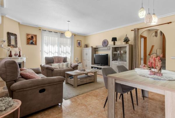 Casa o chalet independiente en Calle Meridiano, 46, Aguas Nuevas, Torrevieja thumbnail 2