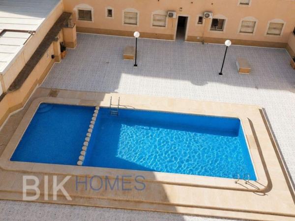 Аттик на продажу в  Ático en Rambla Juan Mateo García, El Molino, Torrevieja, Торревьеха photo 4