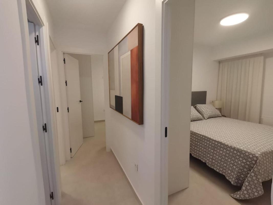Venta de piso en Piso en Avenida Virgen del Carmen, Gaspar Perrelló, Torrevieja, Torrevieja
photo 5