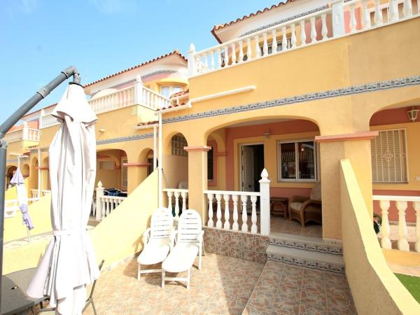 Chalet adosado en Plaza F-2 Filipinas Oeste, Las Filipinas, Orihuela photo 1