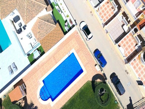 Chalet adosado en Plaza F-2 Filipinas Oeste, Las Filipinas, Orihuela photo 4