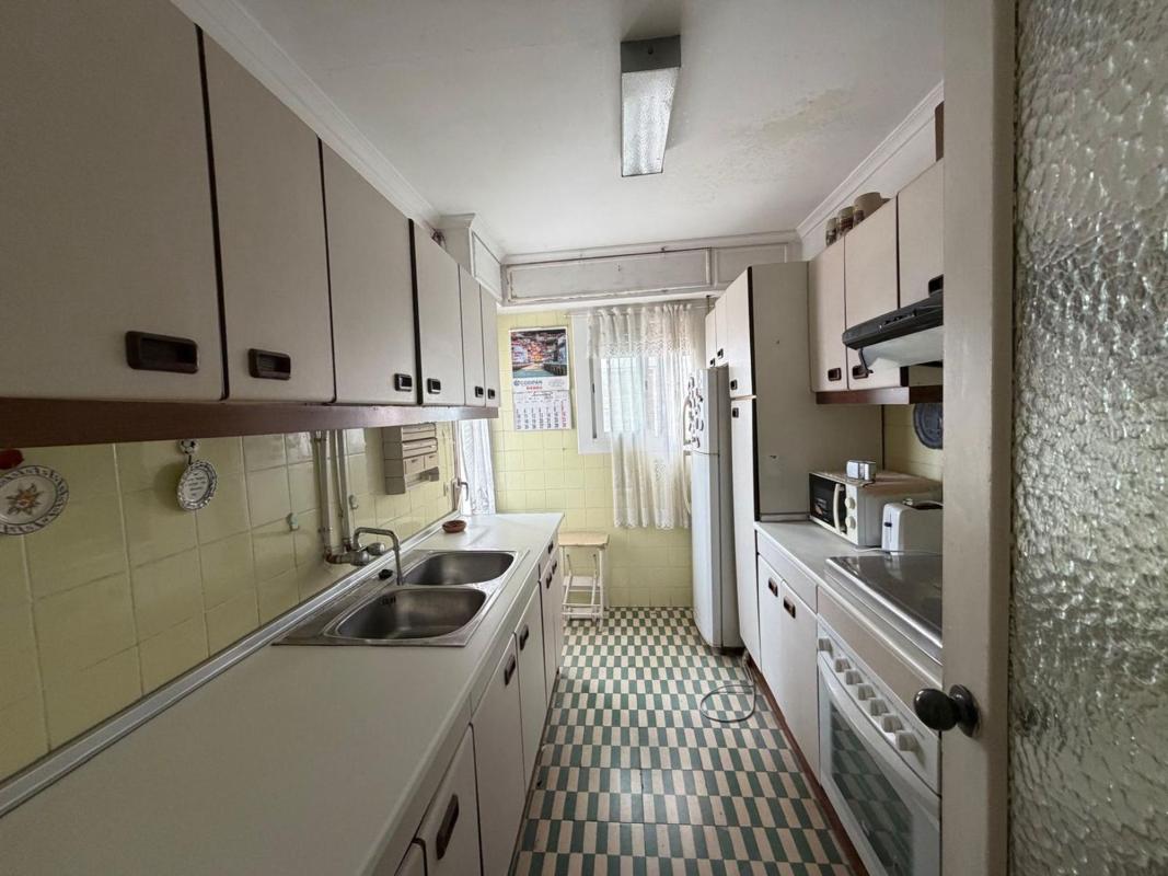 Venta de piso en centro, Alicante / Alacant
photo 4