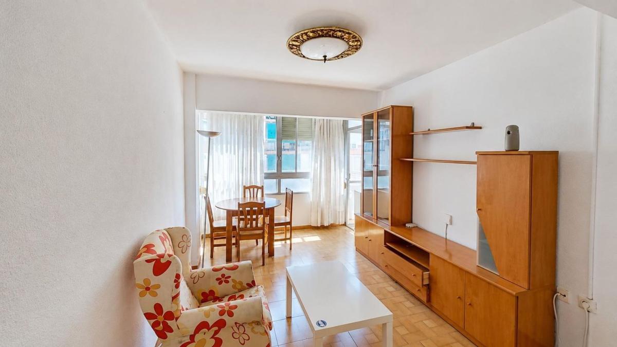 Sale of apartment in Piso en Calle Maestro Luis Torregrosa, Plà del Bon Repòs-La Goteta, Alicante / Alacant, Alicante
photo 2