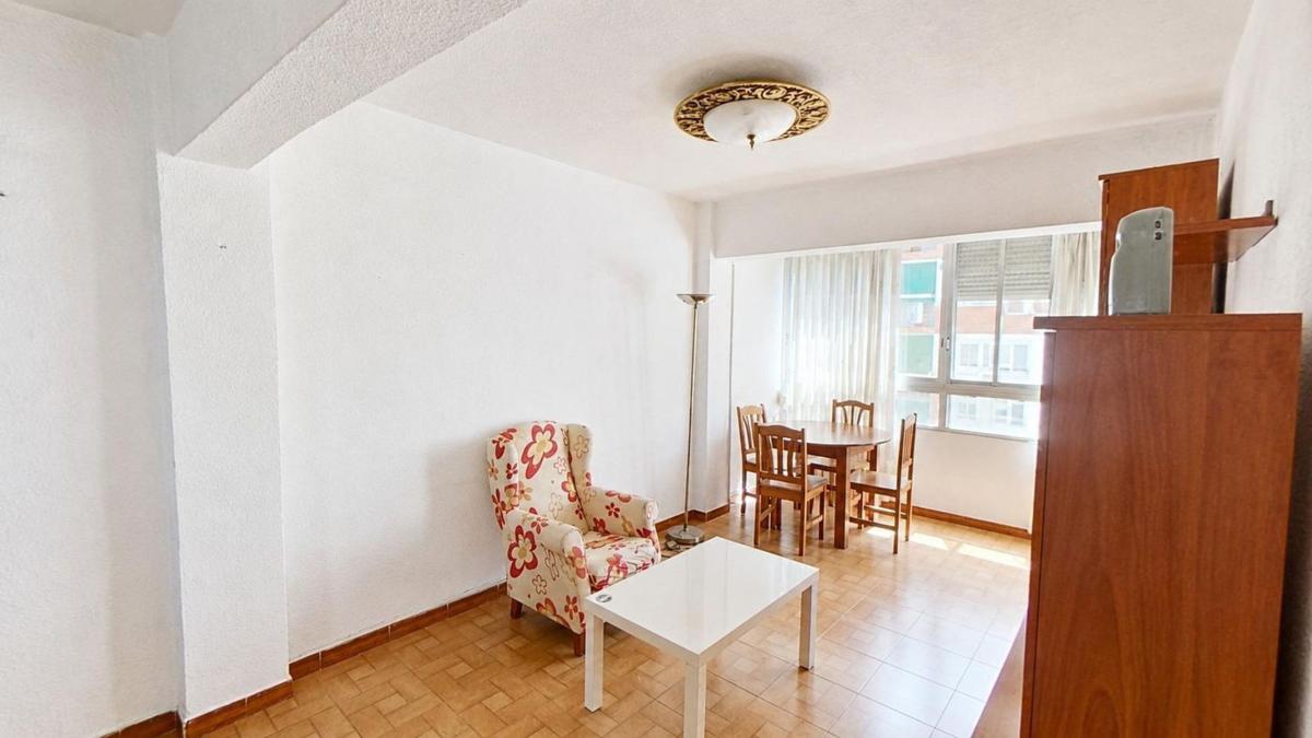 Sale of apartment in Piso en Calle Maestro Luis Torregrosa, Plà del Bon Repòs-La Goteta, Alicante / Alacant, Alicante
photo 4