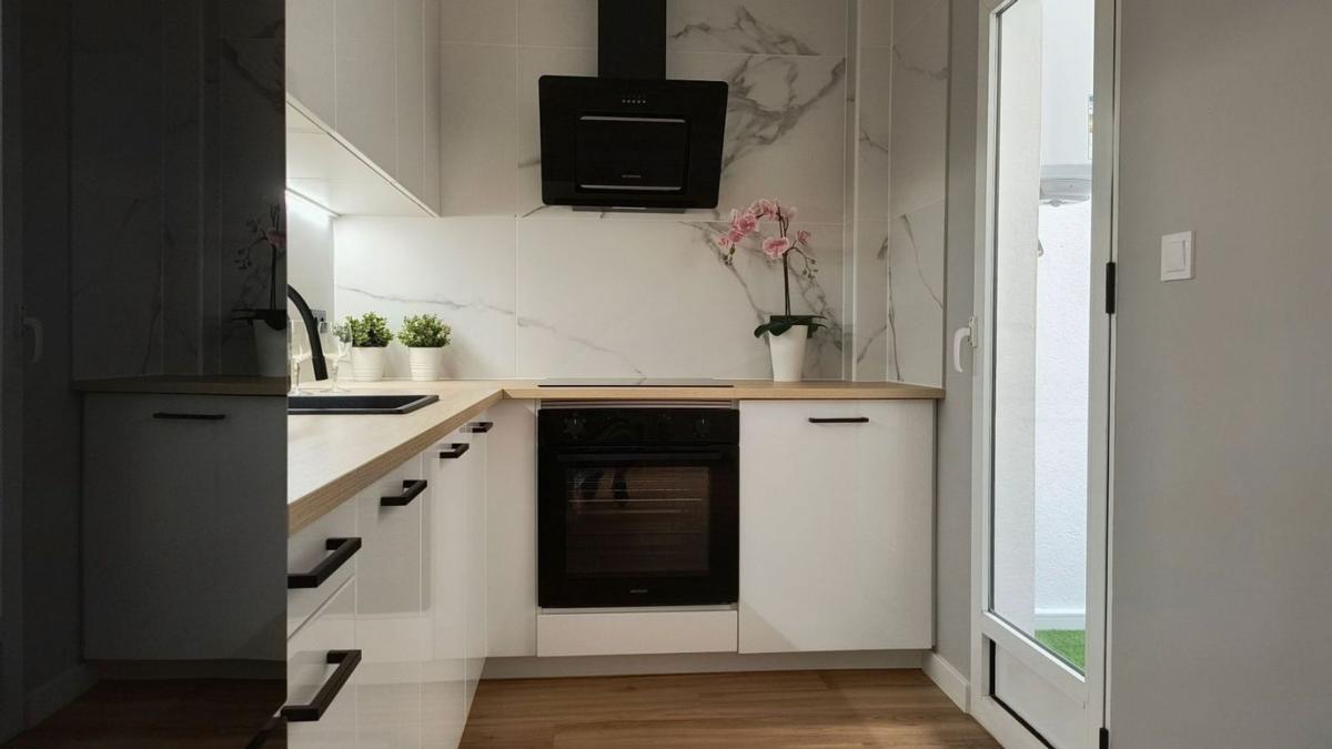Продажа таунхауса в  Chalet adosado en Calle Trepadora, Los Balcones y los Altos, Orihuela , Ориуэла photo 4