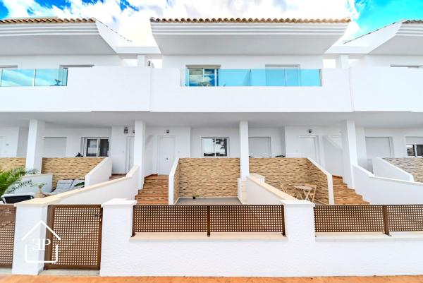 Terraced house for sale at Chalet adosado en Urban Mirador de los Balcones, 5, Los Balcones - Los Altos del Edén, Torrevieja , Torrevieja photo 1