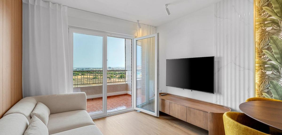 Venta de piso en Piso en Calle Arrecife, Punta Prima, Torrevieja, Torrevieja
photo 5