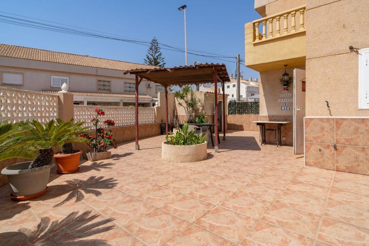 Venta de chalet adosado en Chalet adosado en Zona los Frutales, Torrevieja , Torrevieja photo 3