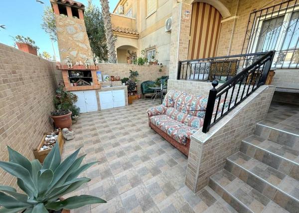 Chalet adosado en Aguas Nuevas, Torrevieja thumbnail 2