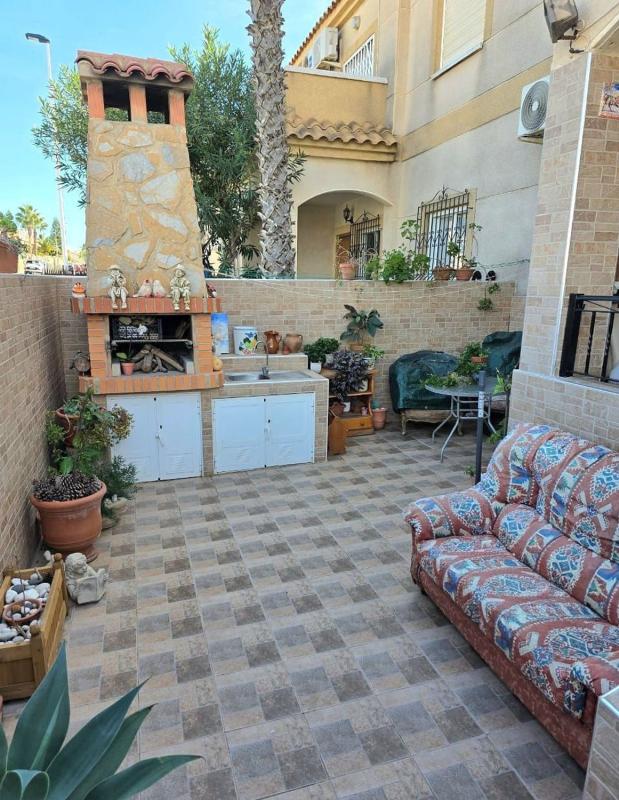 Sprzedaż szeregowego domku w Chalet adosado en Aguas Nuevas, Torrevieja , Torrevieja photo 3