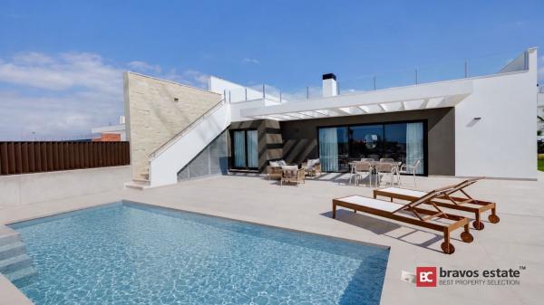 Independent chalet for sale in Casa o chalet independiente en Campello Pueblo, El Campello, El Campello
photo 1
