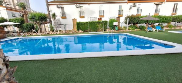 Частный шале на продаже в Casa o chalet independiente en Zona Rincón Bajo, Benidorm, Бенидорм photo 1