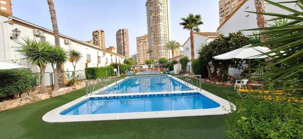 Частный шале на продаже в Casa o chalet independiente en Zona Rincón Bajo, Benidorm, Бенидорм thumbnail 2