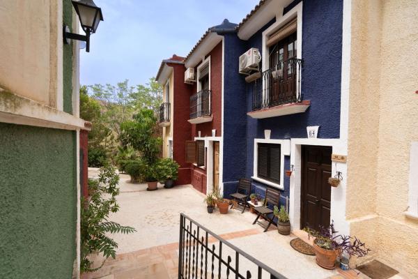 Terraced house for sale at Chalet adosado en Pueblo Acantilado III s/n, Pueblo Acantilado - Lanuza, El Campello , El Campello thumbnail 2