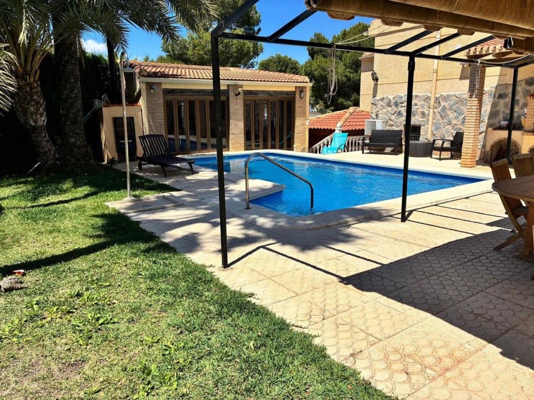 Продажа отдельного шале в Casa o chalet en Los Balcones - Los Altos del Edén, Torrevieja, Торревьеха photo 4