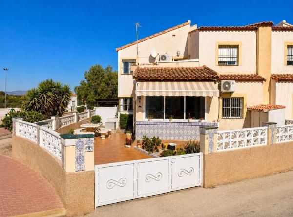 Chalet wolnostojący na sprzedaż w Casa o chalet en Calle Algarrobo, 6, Algorfa, Algorfa photo 1